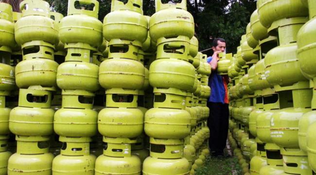 Pekerjaan Dapur Terbengkalai Gara-gara Gas Langka